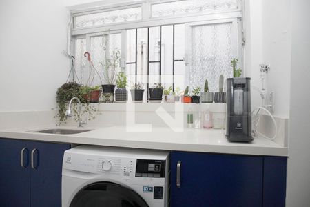 Apartamento à venda com 74m², 3 quartos e 1 vagaÁrea de Serviço