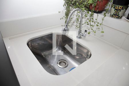 Apartamento à venda com 74m², 3 quartos e 1 vagaÁrea de Serviço