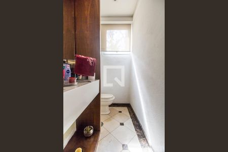 Casa à venda com 645m², 7 quartos e 3 vagas Casa à venda com 645m², 7 quartos e 3 vagasLavabo