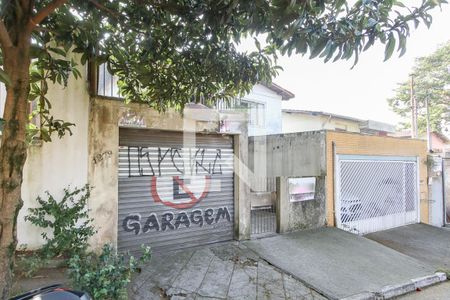 Casa à venda com 158m², 3 quartos e 1 vaga Casa à venda com 158m², 3 quartos e 1 vagaFachada