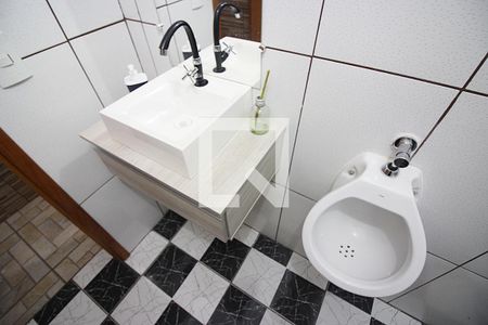 Casa à venda com 188m², 4 quartos e 2 vagasBanheiro de serviço