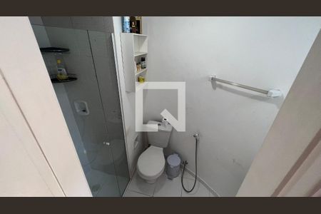Banheiro suíte de apartamento para alugar com 1 quarto, 50m² em Pinheiros, São Paulo