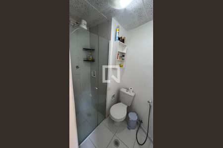 Banheiro suite de apartamento para alugar com 1 quarto, 50m² em Pinheiros, São Paulo