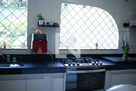 Casa para alugar com 492m², 3 quartos e 5 vagas Casa para alugar com 492m², 3 quartos e 5 vagasCozinha - Armários