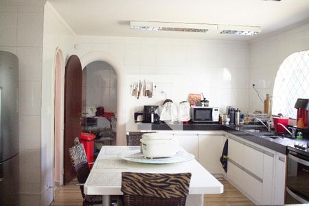 Casa para alugar com 492m², 3 quartos e 5 vagas Casa para alugar com 492m², 3 quartos e 5 vagasCozinha - Armários