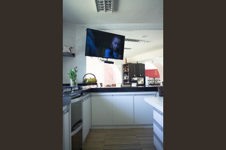 Casa para alugar com 492m², 3 quartos e 5 vagas Casa para alugar com 492m², 3 quartos e 5 vagasCozinha - Armários