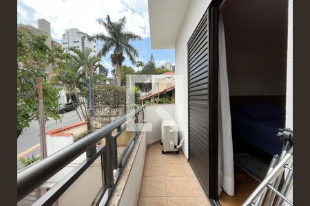 Casa à venda com 244m², 3 quartos e 3 vagas Casa à venda com 244m², 3 quartos e 3 vagasSuite 1