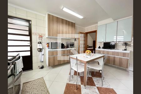 Casa à venda com 244m², 3 quartos e 3 vagas Casa à venda com 244m², 3 quartos e 3 vagasCozinha