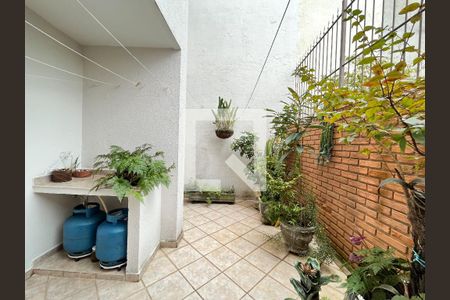 Casa à venda com 244m², 3 quartos e 3 vagas Casa à venda com 244m², 3 quartos e 3 vagasChurrasqueira