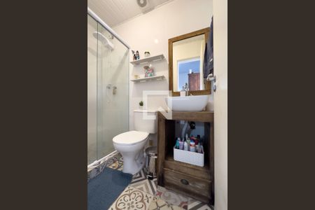 Casa de condomínio à venda com 117m², 2 quartos e 1 vaga Casa de condomínio à venda com 117m², 2 quartos e 1 vagaBanheiro