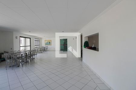 Apartamento à venda com 114m², 3 quartos e 3 vagas Apartamento à venda com 114m², 3 quartos e 3 vagasSalão de Festas