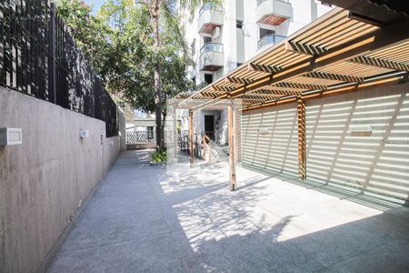 Apartamento à venda com 114m², 3 quartos e 3 vagas Apartamento à venda com 114m², 3 quartos e 3 vagasÁrea comum - Churrasqueira