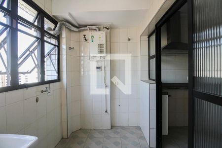 Apartamento à venda com 114m², 3 quartos e 3 vagas Apartamento à venda com 114m², 3 quartos e 3 vagasÁrea de Serviço