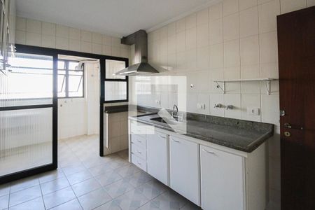 Apartamento à venda com 114m², 3 quartos e 3 vagas Apartamento à venda com 114m², 3 quartos e 3 vagasCozinha