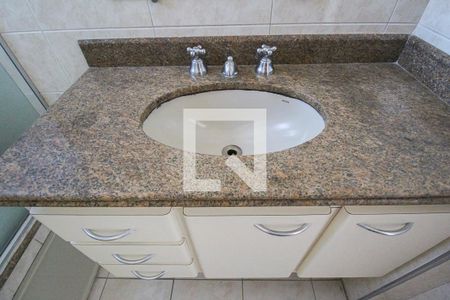 Apartamento à venda com 114m², 3 quartos e 3 vagas Apartamento à venda com 114m², 3 quartos e 3 vagasBanheiro da Suíte