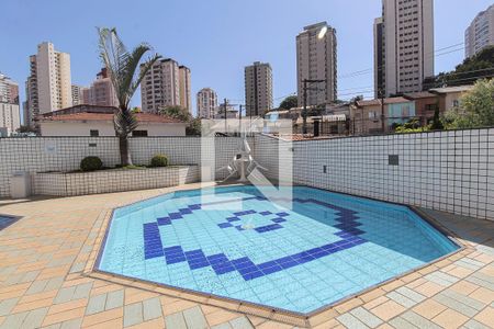 Apartamento à venda com 114m², 3 quartos e 3 vagas Apartamento à venda com 114m², 3 quartos e 3 vagasÁrea comum - Piscina