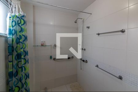 Apartamento à venda com 340m², 3 quartos e 4 vagas Apartamento à venda com 340m², 3 quartos e 4 vagasSuíte 1 - Banheiro