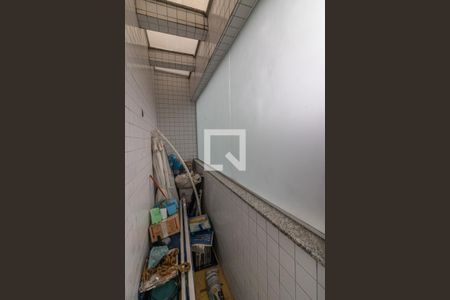Apartamento à venda com 340m², 3 quartos e 4 vagas Apartamento à venda com 340m², 3 quartos e 4 vagasCobertura - Compartimento Guarda Itens