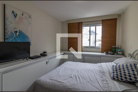 Apartamento à venda com 340m², 3 quartos e 4 vagas Apartamento à venda com 340m², 3 quartos e 4 vagasSuíte 3