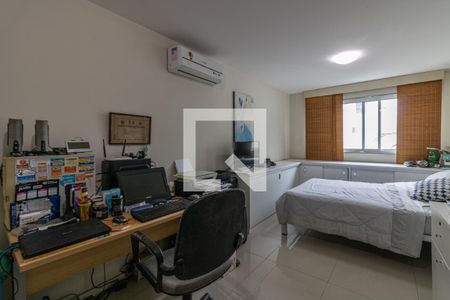 Apartamento à venda com 340m², 3 quartos e 4 vagas Apartamento à venda com 340m², 3 quartos e 4 vagasSuíte 3