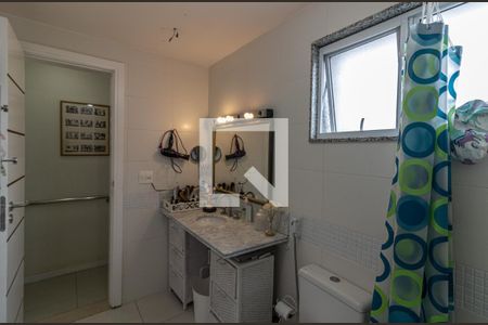 Apartamento à venda com 340m², 3 quartos e 4 vagas Apartamento à venda com 340m², 3 quartos e 4 vagasSuíte 1 - Banheiro