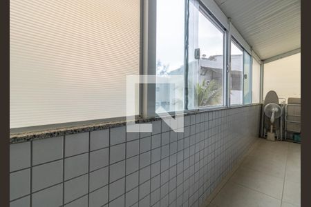 Apartamento à venda com 340m², 3 quartos e 4 vagas Apartamento à venda com 340m², 3 quartos e 4 vagasÁrea de Serviço
