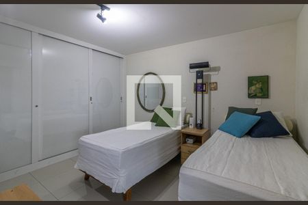 Apartamento à venda com 340m², 3 quartos e 4 vagas Apartamento à venda com 340m², 3 quartos e 4 vagasSuíte 1