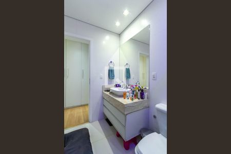 Casa à venda com 258m², 3 quartos e 4 vagas Casa à venda com 258m², 3 quartos e 4 vagasBanheiro da Suíte