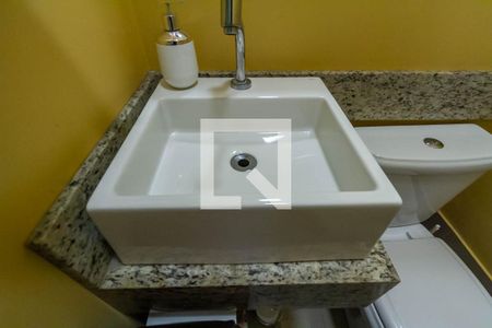 Casa à venda com 258m², 3 quartos e 4 vagas Casa à venda com 258m², 3 quartos e 4 vagasBanheiro de Serviço