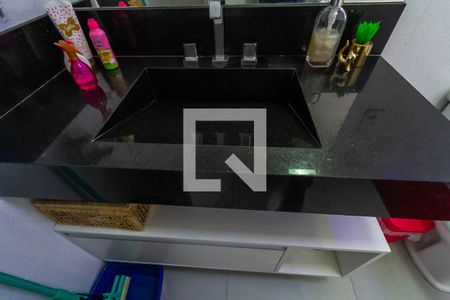 Casa à venda com 258m², 3 quartos e 4 vagas Casa à venda com 258m², 3 quartos e 4 vagasBanheiro Social