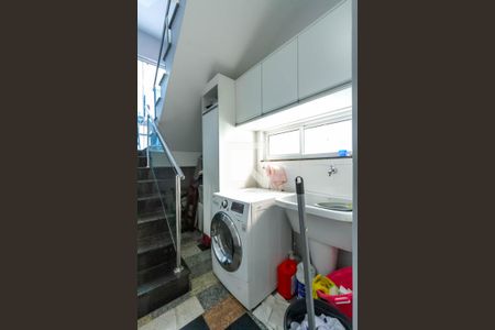 Casa à venda com 258m², 3 quartos e 4 vagas Casa à venda com 258m², 3 quartos e 4 vagasÁrea de Serviço