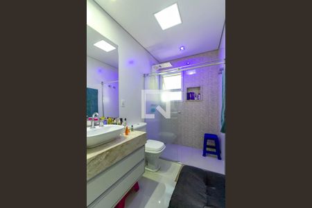 Casa à venda com 258m², 3 quartos e 4 vagas Casa à venda com 258m², 3 quartos e 4 vagasBanheiro da Suíte