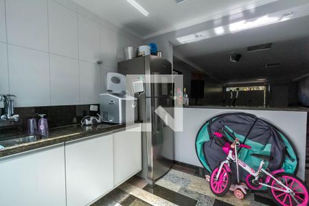 Casa à venda com 258m², 3 quartos e 4 vagas Casa à venda com 258m², 3 quartos e 4 vagasCozinha da Churrasqueira