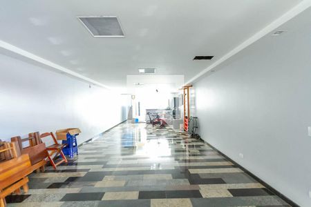 Casa à venda com 258m², 3 quartos e 4 vagas Casa à venda com 258m², 3 quartos e 4 vagasGaragem