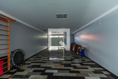 Casa à venda com 258m², 3 quartos e 4 vagas Casa à venda com 258m², 3 quartos e 4 vagasGaragem