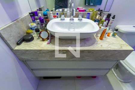 Casa à venda com 258m², 3 quartos e 4 vagas Casa à venda com 258m², 3 quartos e 4 vagasBanheiro da Suíte