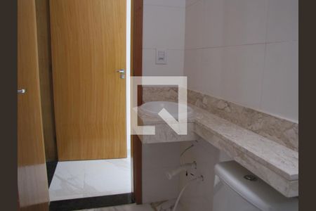 Casa à venda com 98m², 2 quartos e 2 vagasBanheiro Social