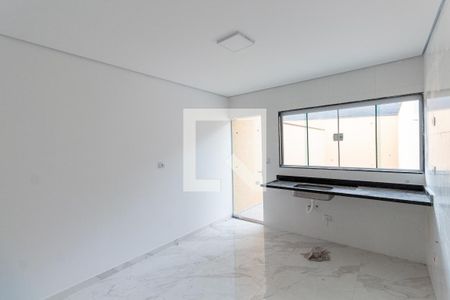 Casa à venda com 98m², 2 quartos e 2 vagasCozinha