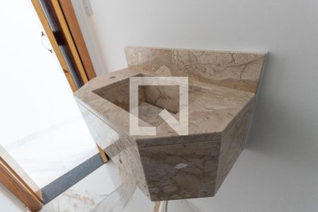 Casa à venda com 98m², 2 quartos e 2 vagasLavabo