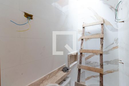 Casa à venda com 98m², 2 quartos e 2 vagasBanheiro da Suíte 1