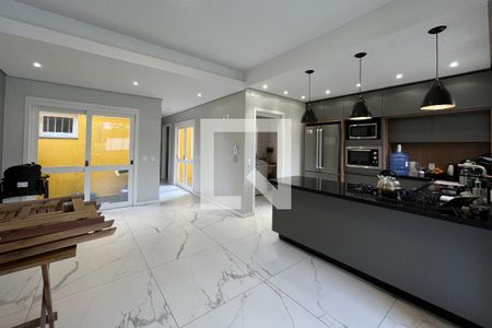 Casa à venda com 375m², 4 quartos e 2 vagasCozinha