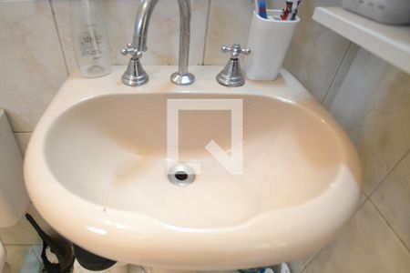 Casa à venda com 375m², 4 quartos e 2 vagasBanheiro 2