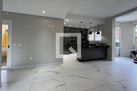 Casa à venda com 375m², 4 quartos e 2 vagasCozinha