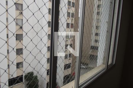 Vista sala de apartamento para alugar com 3 quartos, 80m² em Grajau, Rio de Janeiro