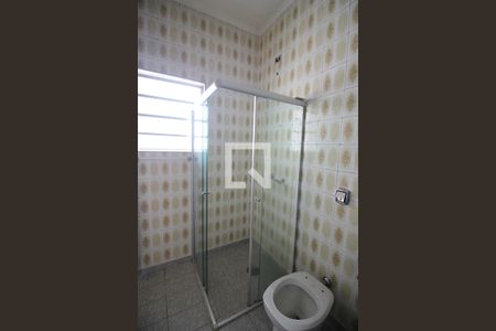 Casa à venda com 180m², 4 quartos e 2 vagasBanheiro do Quarto 1 - Suíte