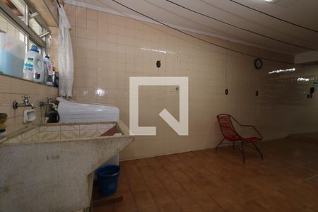 Casa à venda com 242m², 3 quartos e 3 vagasÁrea de Serviço