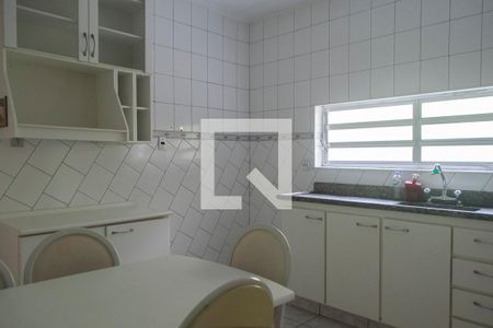 Casa à venda com 160m², 3 quartos e 2 vagas Casa à venda com 160m², 3 quartos e 2 vagasCozinha