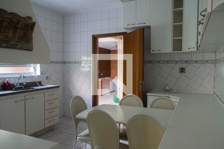 Casa à venda com 160m², 3 quartos e 2 vagas Casa à venda com 160m², 3 quartos e 2 vagasCozinha