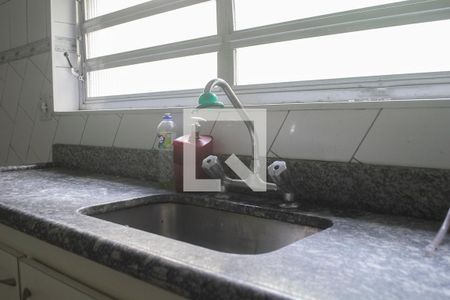 Casa à venda com 160m², 3 quartos e 2 vagas Casa à venda com 160m², 3 quartos e 2 vagasCozinha