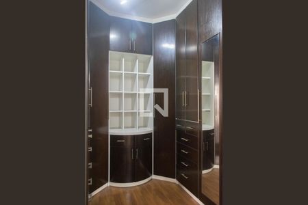 Casa à venda com 160m², 3 quartos e 2 vagas Casa à venda com 160m², 3 quartos e 2 vagasCloset Quarto 3